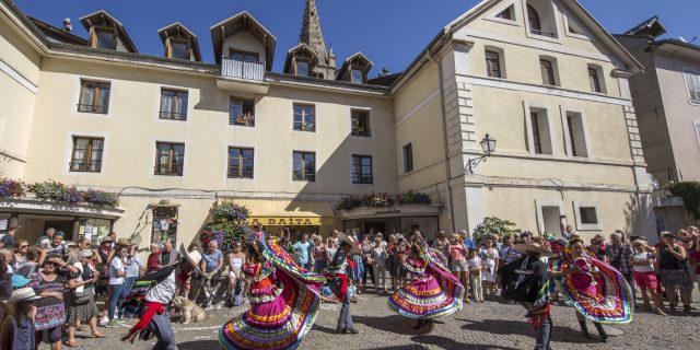 Barcelonnette Droits Reserves Auteur Non Identifie 2017 15400 2