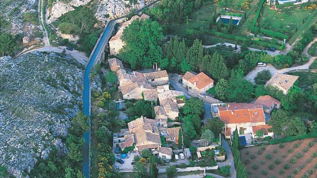 3165 Paysage Des Alpilles Credit Martin Raget 1