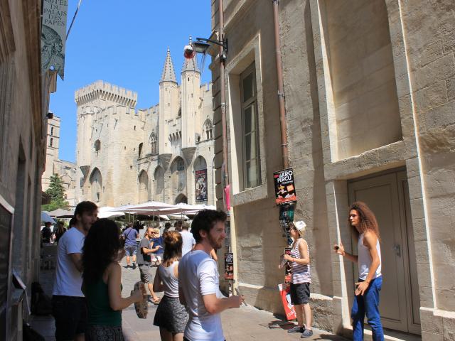 avignon-credit-chillio-c-1.jpg