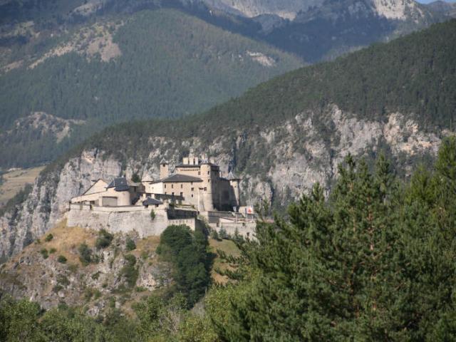 chateau-queyras-1.jpg