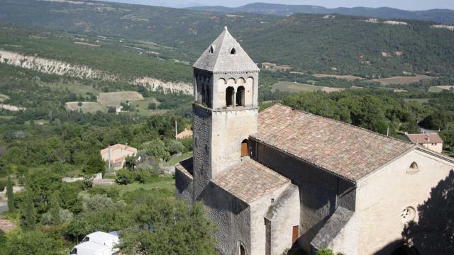 Eglise De Viens Hocquel Alain Vaucluse Provence 1716 1 1