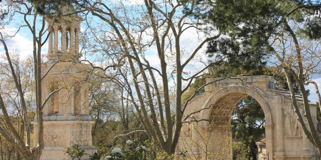 Glanum Alpilles Credit C Chillio 1080x480 2