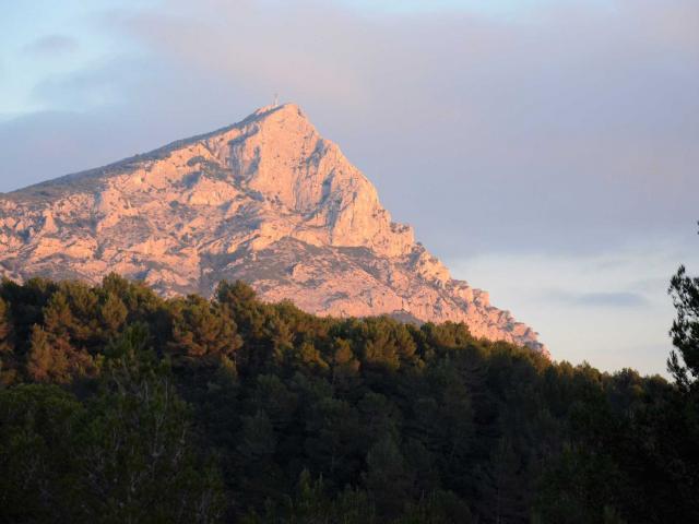 Grand Site Sainte Victoire Y Le Magadure 5 1