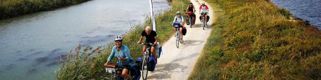 itineraire-mediterranee-a-velo-ayrolle-cbenisty-les-poulets-bicyclettes-vlp-1-1.jpg