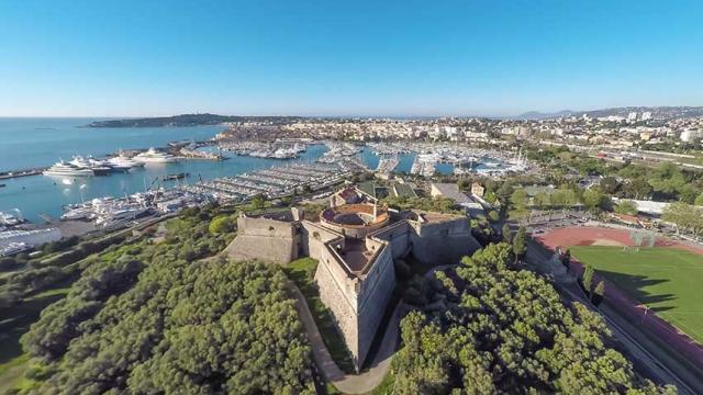 Itineraire Mediterranee A Velo Fort Carre Antibes Jbrosset 1