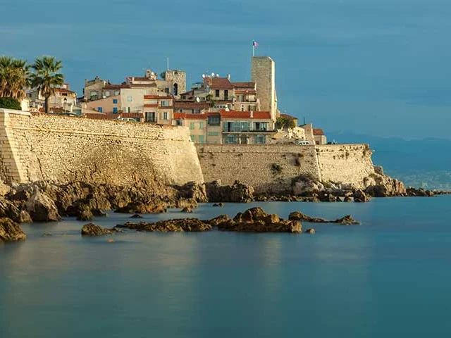 Itineraire Mediterranee A Velo Remparts Mairie Antibes Jbayle Vlp 1