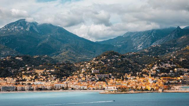 menton-redcharlie-yuxqc0myqoa-unsplash-2.jpg