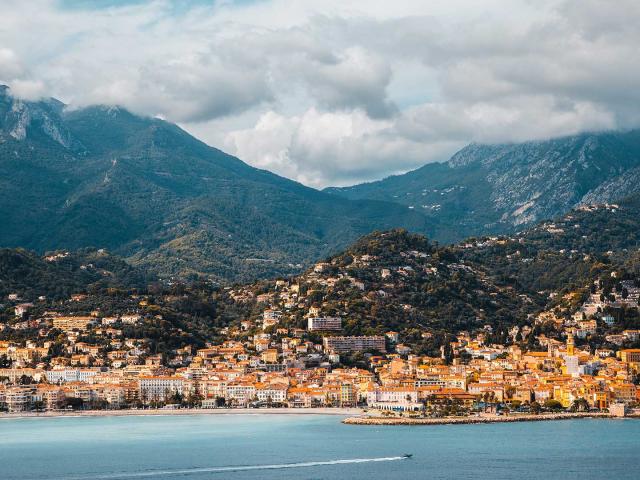 menton-redcharlie-yuxqc0myqoa-unsplash-2.jpg