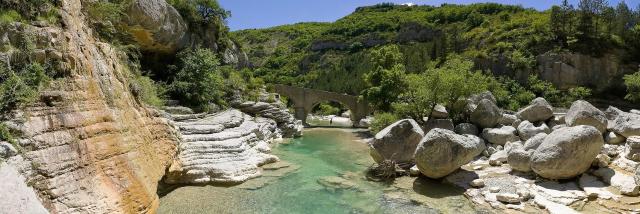 Pont roman à trois arches des Gorges de la Méouge