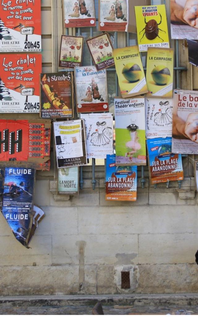 Mur D Affiches Festival Hocquel Alain Vaucluse Provence