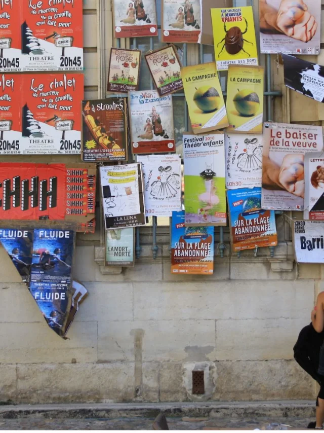 Mur d'Affiches au Festival d'Avignon