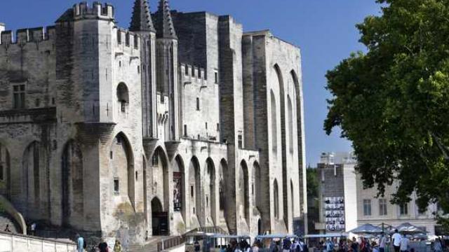 Palais Des Papes Credit Cabanel 1