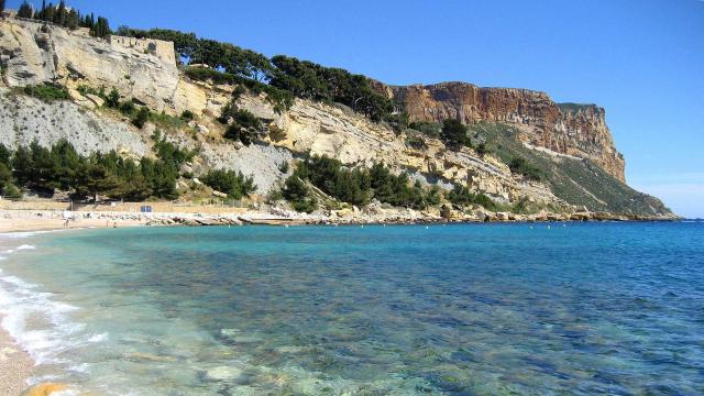 plage-du-bestouan-cassis-gdugas-2.jpg