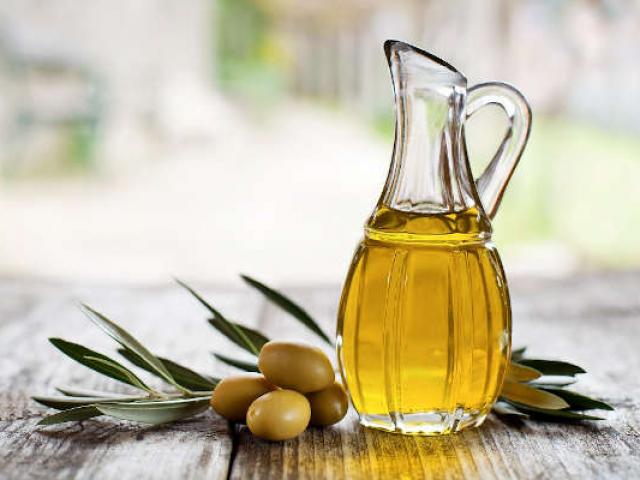 savoirfaire-gastronomie-huile-olive-paca-istock12676-1.jpg