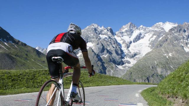 velo-col-galibier-alpes-jl-armand.jpg