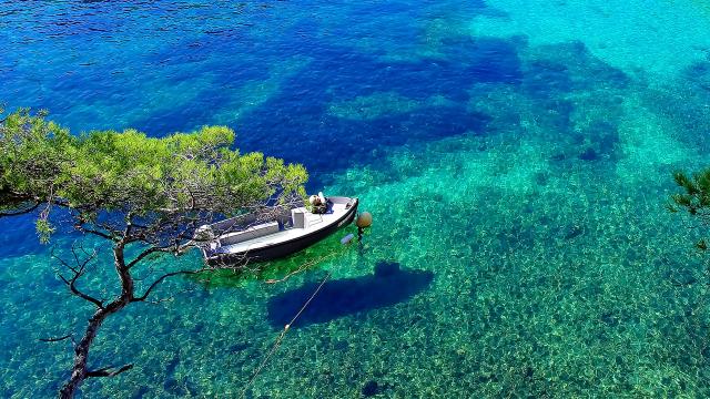 voile-calanques-amouton-1.jpg