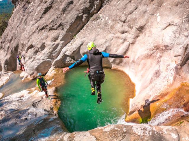 canyoning-valleeroya-alpes-isabelle-fabre-crtcoted-azurfrance.jpg