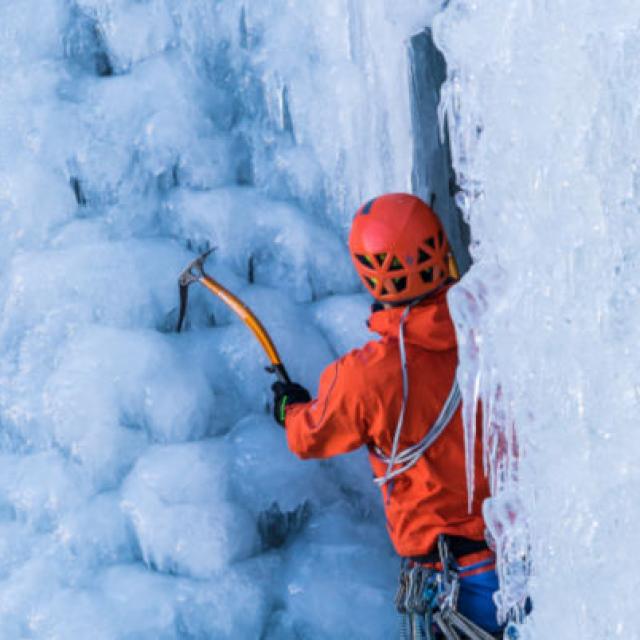 Cascade Glace Alpes Rogiervanrijn2