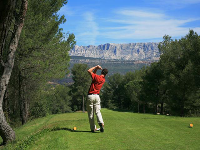 golf-montagne-provence-vlucas.jpg