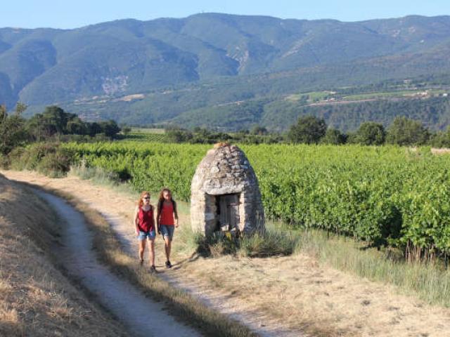 Luberon Rando Borie Caseneuve C Pnrl Eric Garnier