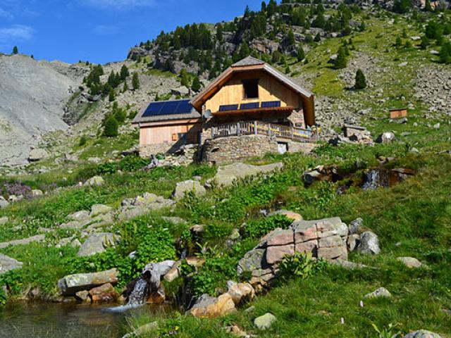 prads-restaurant-refuge-estrop-oraynaud.jpg