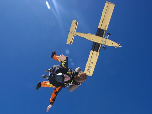 saut-parachute-tandem-psd.jpg