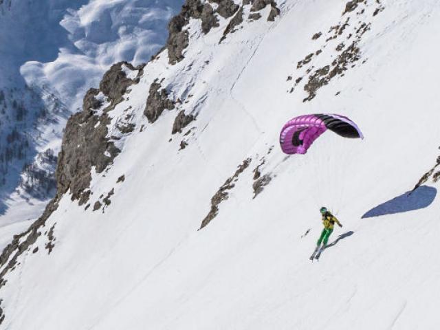 Speedriding Parapente Hiver Timrochas Praloup Alpes Ad04theogiacometti Resize Bloc