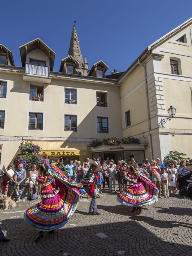 Barcelonnette Droits Reserves Auteur Non Identifie 2017 15400 E1551957825179