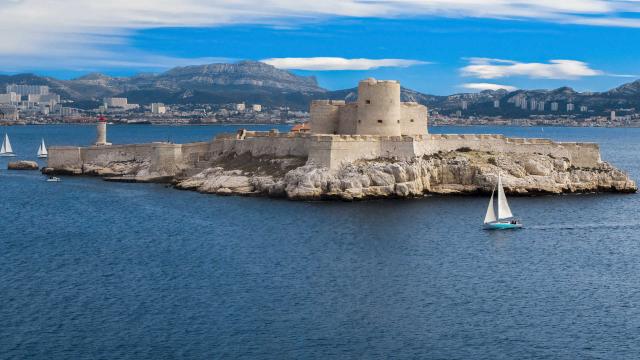 patrimoineculturel-chateaudif-calanques-marseille-paca-amouton.jpg