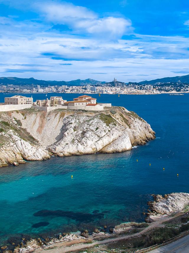 Vue sur Marseille depuis les îles du Frioul