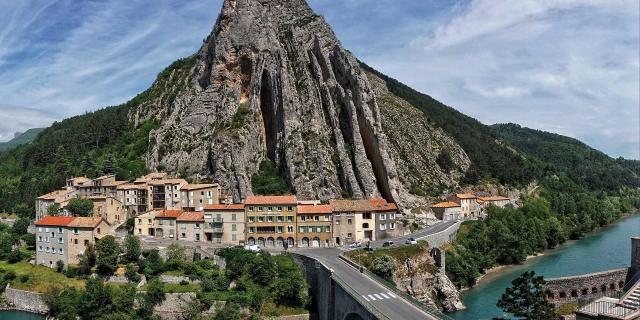 sisteron-rock-3081950-1920.jpg