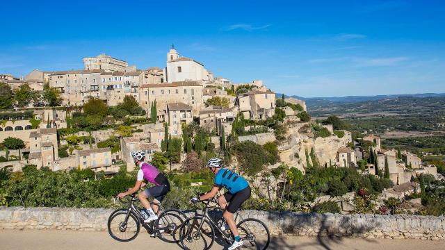 velo-provence-gordes-rschanze.jpg