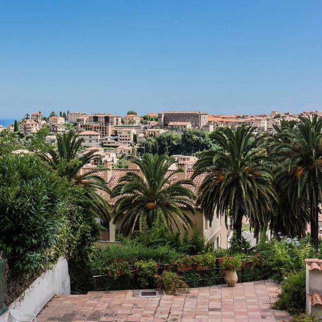 cagnes-sur-mer-alpes-maritimes-as137717825.jpg