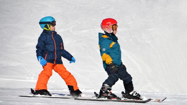 enfants-ski-soleilhas-vauplane-alpes-bipixabay-1.jpg