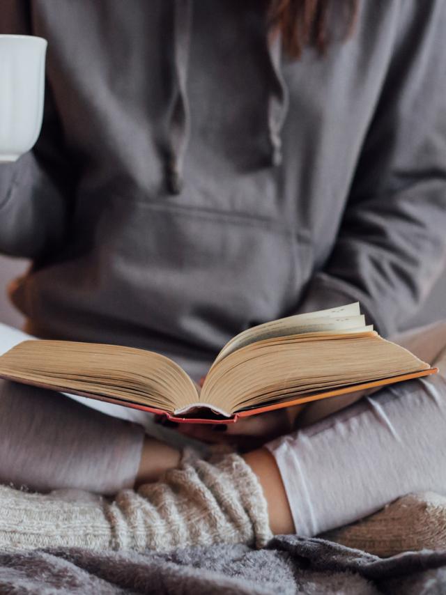 Livres Confinement Petrrunjela Adobestock 98569256