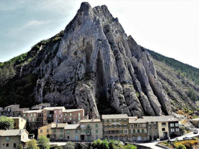 Sisteron Routenapoleon Cheval Alpes Adallaporta