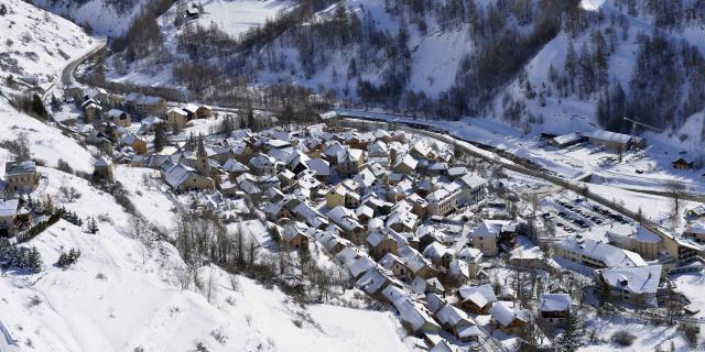 village-aiguilles-alpes-mmolle-1.jpg