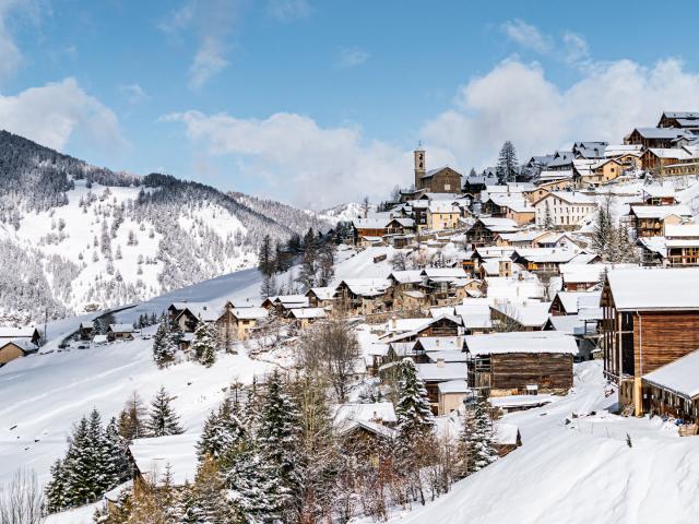 Vue Village de Saint-Veran dans les Alpes