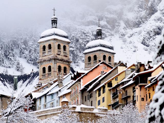 Briancon sous la neige dan les Alpes