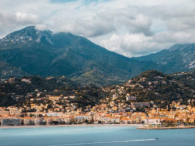 menton-redcharlie-yuxqc0myqoa-unsplash.jpg