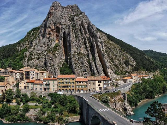 Sisteron Rock