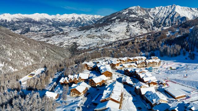 Station Les Orres en hiver vue du ciel