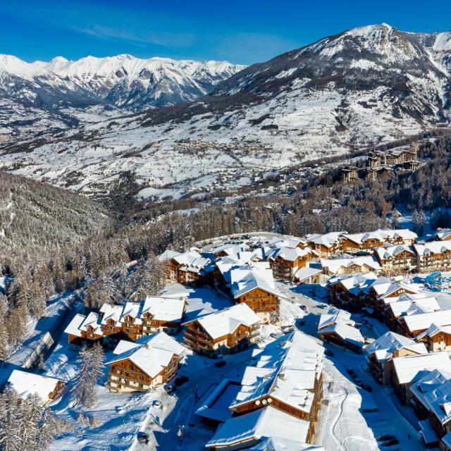 Station Les Orres en hiver vue du ciel