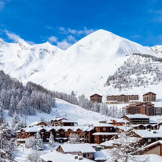 Station du Val D'Allos en hiver dans les Alpes du Sud