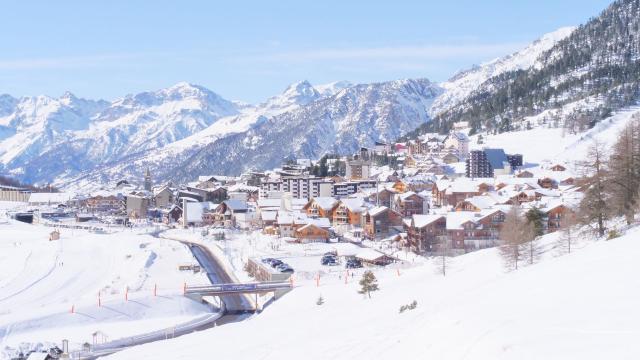 Village de Montgenevre en hiver dans les Alpes