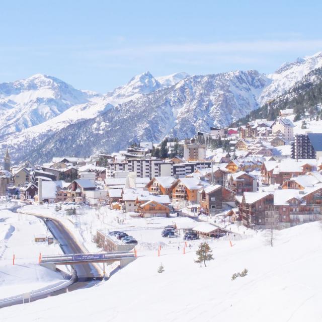 Village de Montgenevre en hiver dans les Alpes