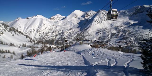 isola-station-vue-hiver-neige-isola2000.jpg