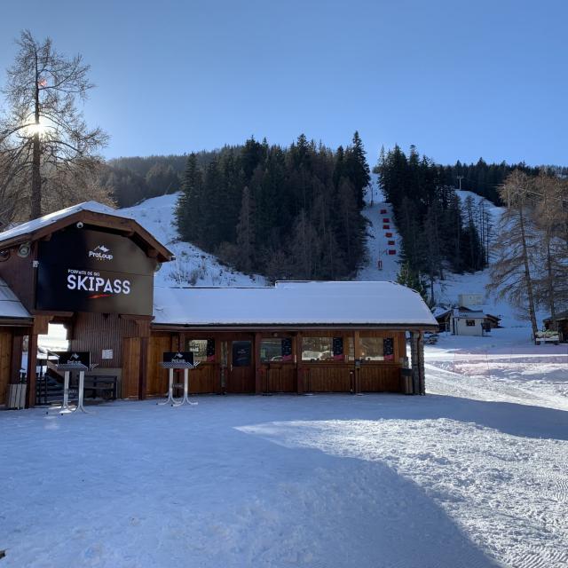 Station de ski Praloup en Hiver dans la Vallée de l'Ubaye dans les Alpes