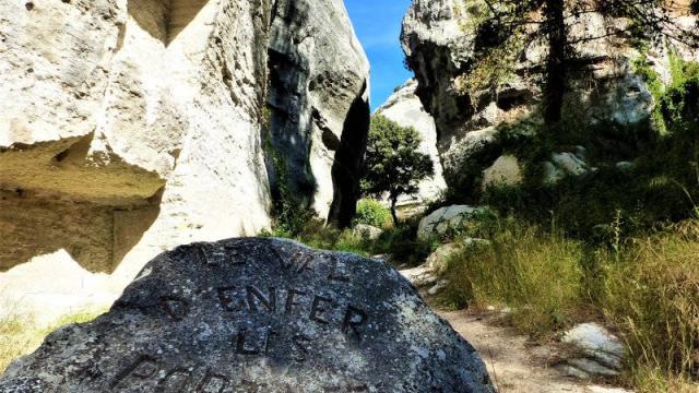 Valdenfer Lesbauxdeprovence Sarah Boggiopola Pnra