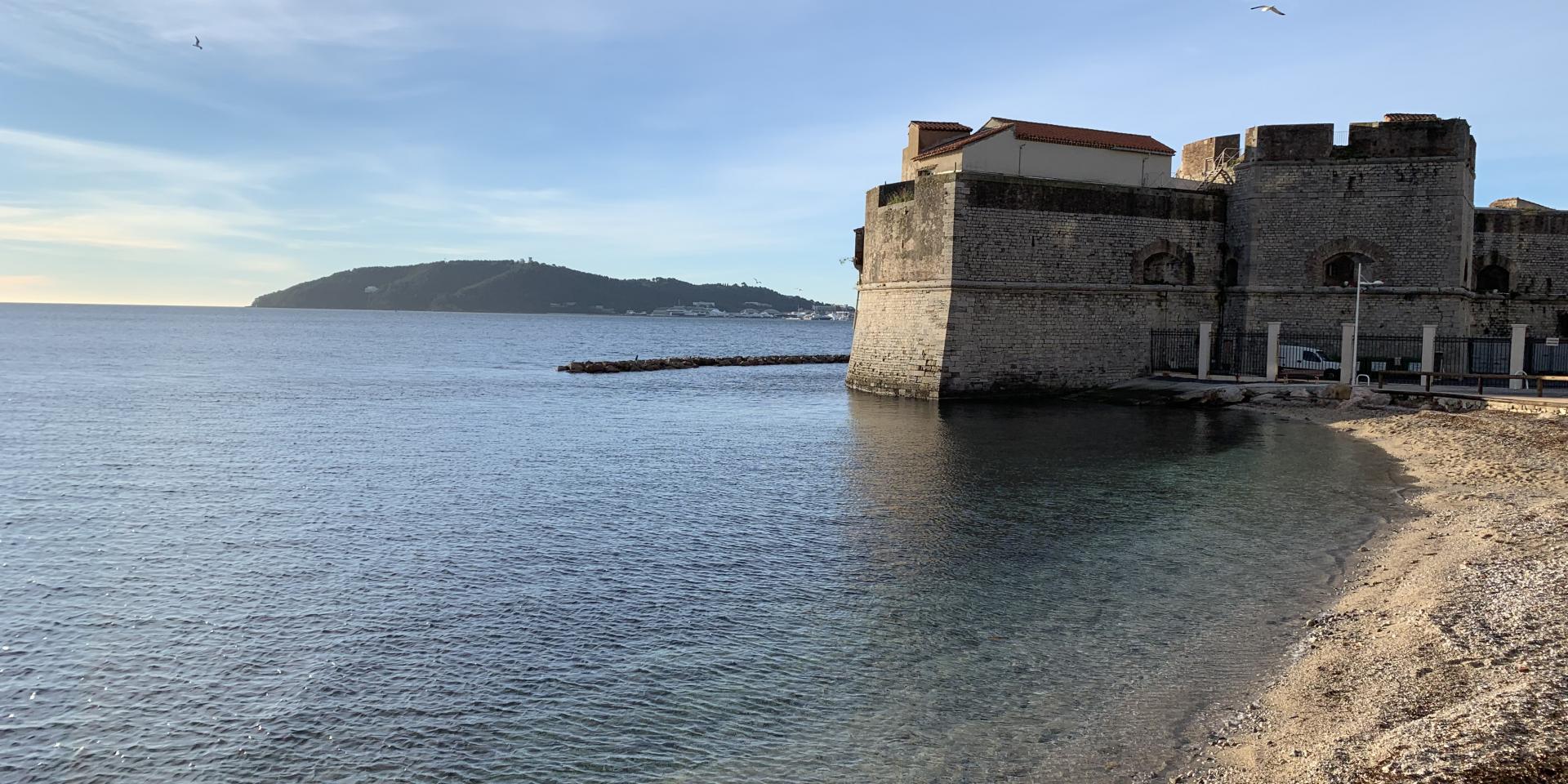 Enfourcher un vélo à Toulon ProvenceAlpesCôte d'Azur Tourisme